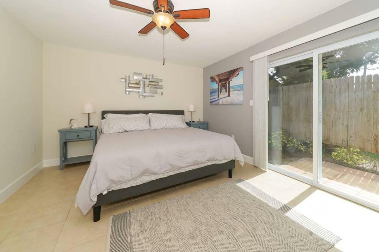 Lovely Cottage - Close To Siesta, Shops & Dining Sarasota Exterior photo